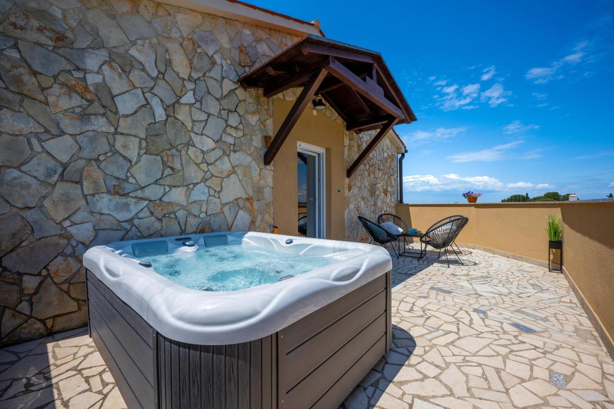 Holiday House Boky ボドニャン エクステリア 写真
